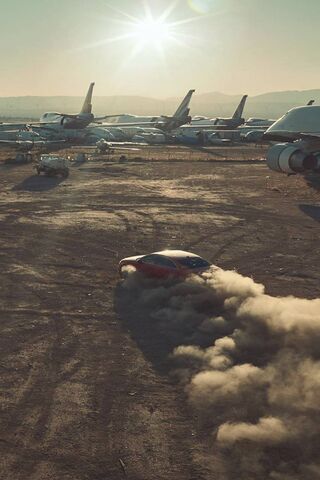 Adrenaline Rush: The Art of Stunt Driving 🚗💨