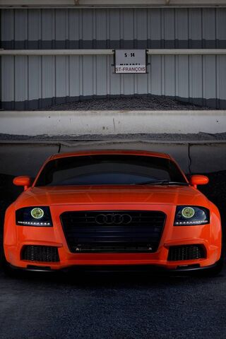 Audi TT Mk1: The Iconic Sports Car in Bold Orange! 🚗🔥