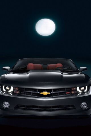 Moonlit Majesty: The Camaro's Night Drive 🌙🚗