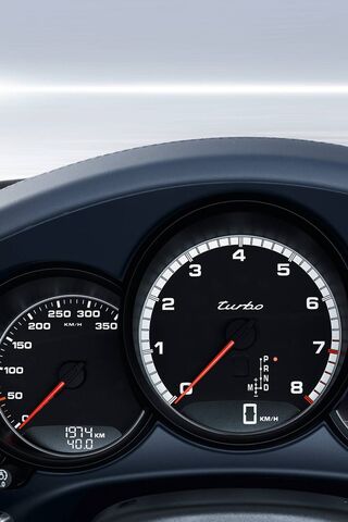 Precision Performance: 2014 Porsche 911 Turbo S RPM Gauge