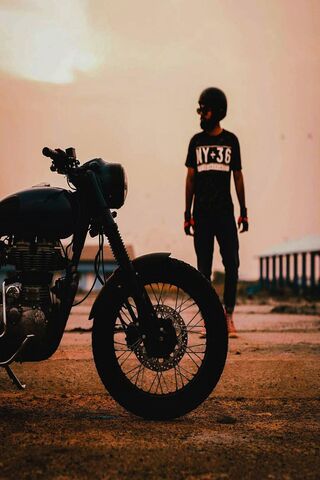Chasing Horizons: The R..