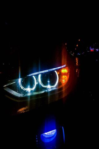 BMW F30: A Nighttime Stunner 🌌🚗