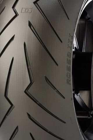 Unleashing Performance: The Pirelli Rosso 3 Tire 🏍️🔥