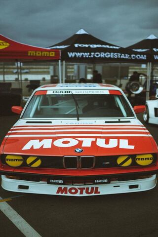 E30 Rally: A Classic in Action! 🚗💨