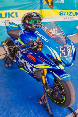 The Thrill of the Suzuki GSX-R: A Racer's Dream 🏍️💨