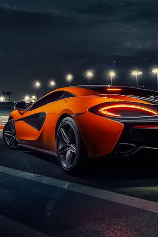 The Thrill of the McLaren 570S: A Supercar Icon 🚗✨