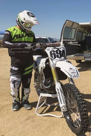 Buttery Smooth Rides: The Thrill of Dirt Biking 🏍️✨