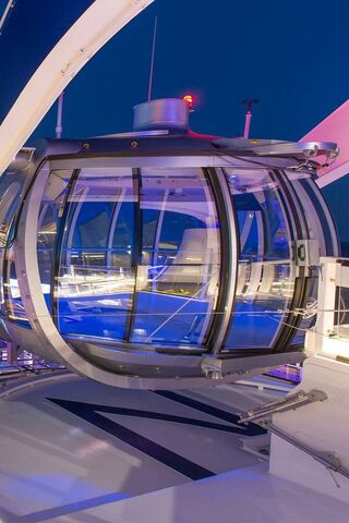Sky High Views: The Ultimate Cruise Experience 🌊🚢