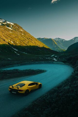 Curves of Adventure: The Scenic Drive
