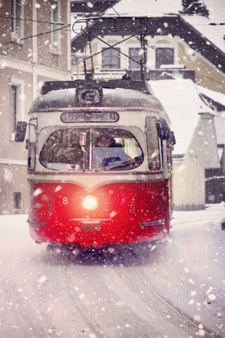 Winter Wonderland on Wheels: The Electric Tram Experience 🚋❄️