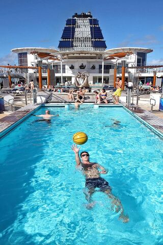 Splashing into Adventure: Life Aboard the Cruise Ship! 🚢🏖️