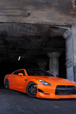 Nissan GT-R: The Orange..
