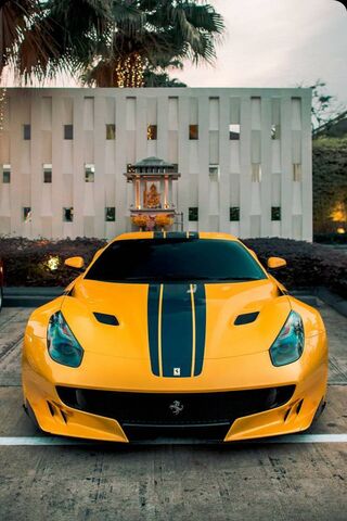 Ferrari F12 Tdf: The Golden Beast on the Road 🏎️✨