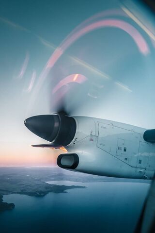 Soaring Above: The Beauty of Flight ✈️🌅