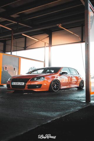 The Bold Mk5 R: A Street Legend 🚗🔥
