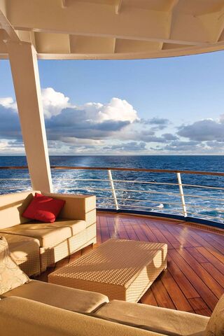 Sailing into Serenity 🌊🛳️