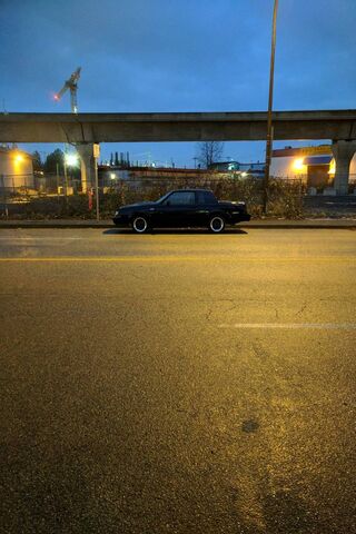The Iconic Buick Grand National: A Classic Legend 🚗✨