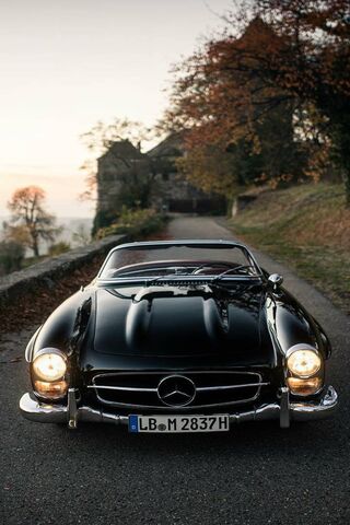 Timeless Elegance: The Classic Merc