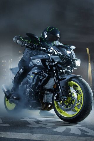 Yamaha MT-10: The Beast..