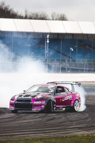 Smoke and Speed: The Art of Drifting 🚗💨