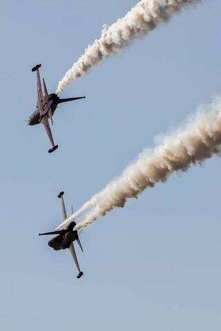 Dancing in the Sky: The Turkish Stars in Action! ✈️✨