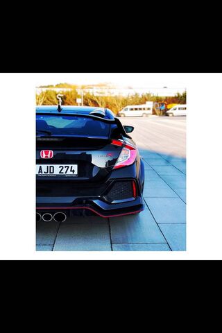 Unleashing the Beast: Honda Type-R in Action! 🏎️🔥