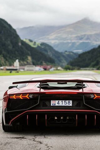 Lambo Dreams: The Ultimate Runway Experience 🚗✨