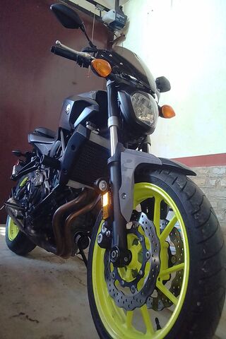 Motos: The Bold Ride