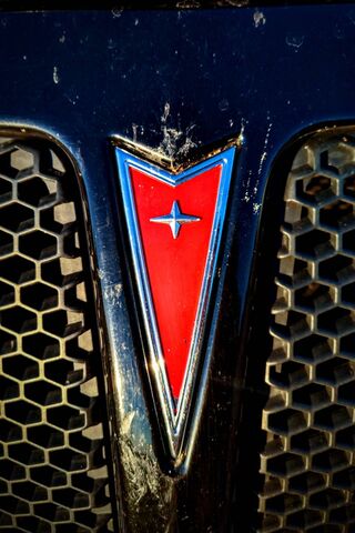 The Iconic Pontiac Emblem: A Symbol of American Automotive History 🚗✨