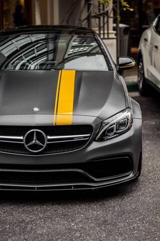Mercede: The Bold Beauty on Wheels 🚗✨