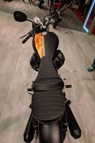 Rev Up Your Ride: The Moto Guzzi Experience 🏍️✨