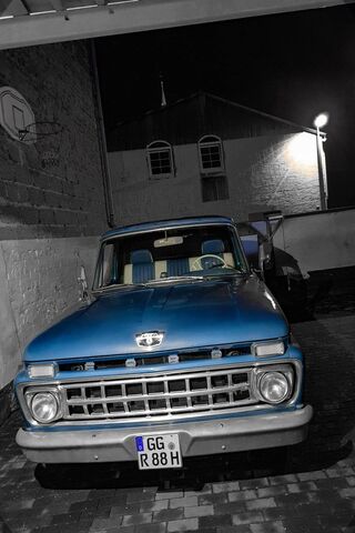 Classic Ford Beauty Under the Night Sky 🌌🚗