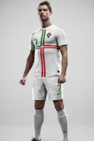 Ronaldo: The Icon of Po..