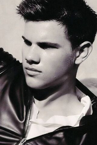 The Charismatic Star: Taylor Lautner in Focus