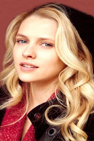 Charming Elegance: A Portrait of Grace