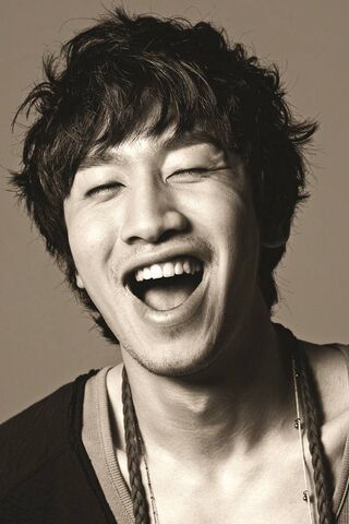 Joyful Moments with Lee Kwang Soo! 😄