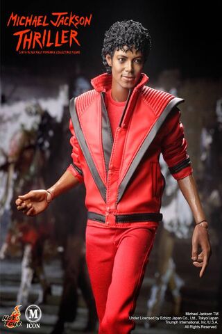 Moonwalk Magic: The King of Pop in Action! 🎤✨