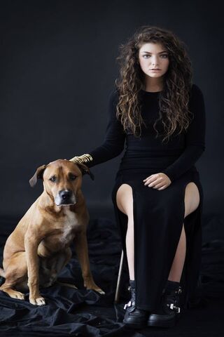 Lorde and Her Loyal Companion 🐾✨