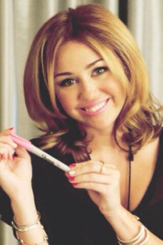 Bright Smiles and Creative Vibes 🌟