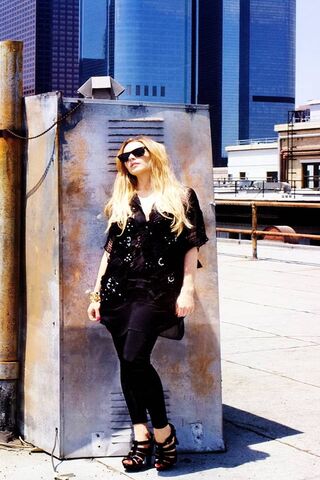 Urban Chic: A Moment in the City 🌆✨