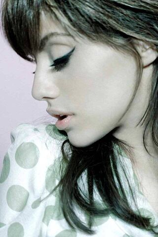 Timeless Elegance: A Glimpse of Brittany Murphy