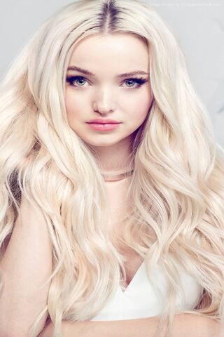 Radiant Elegance: The Art of Modeling ✨