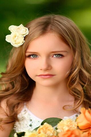 Blossoming Beauty: A Portrait of Innocence 🌸