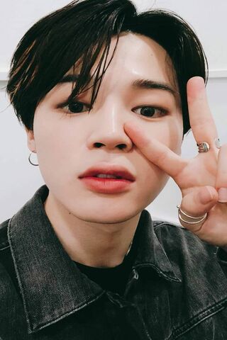 Charming Selfie Vibes ✨