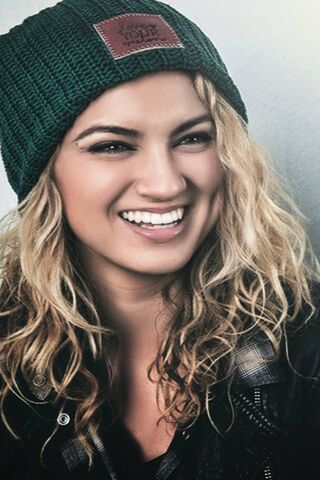 Tori Kelly