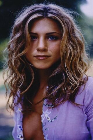 Timeless Beauty: A Glimpse of Jennifer Aniston