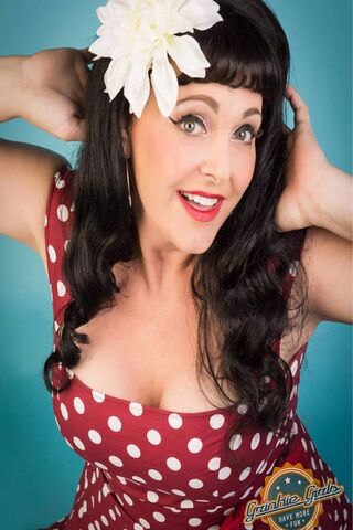 Pinup Wanna Be