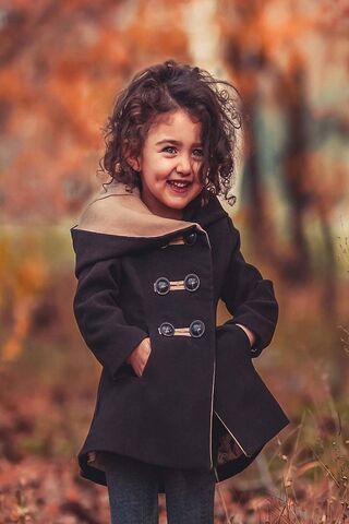 Autumn Smiles: The Joy of Childhood 🍂😊