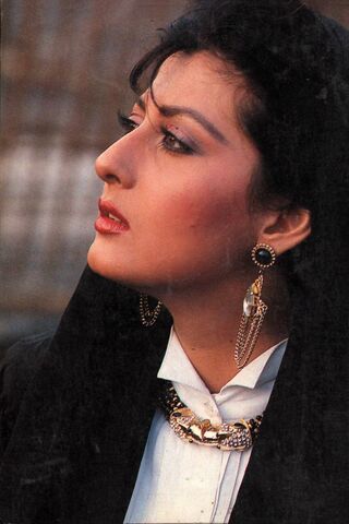 Poonam Dhillon Wallpaper - Download to your mobile from PHONEKY