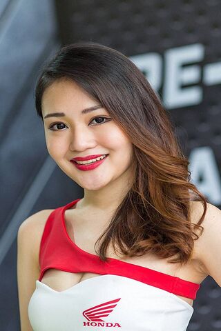 Charming Honda Model at the Auto Show 🚗✨